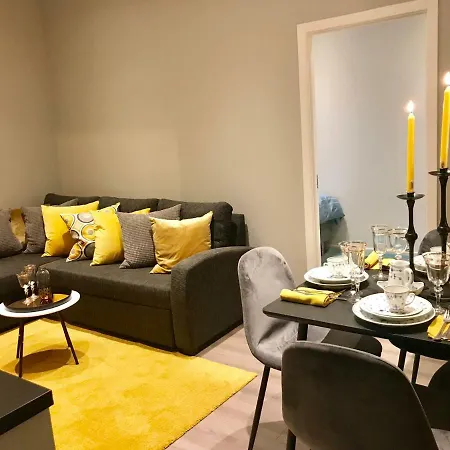 Cosy And Central/newly Renovated With Amenities 公寓 *